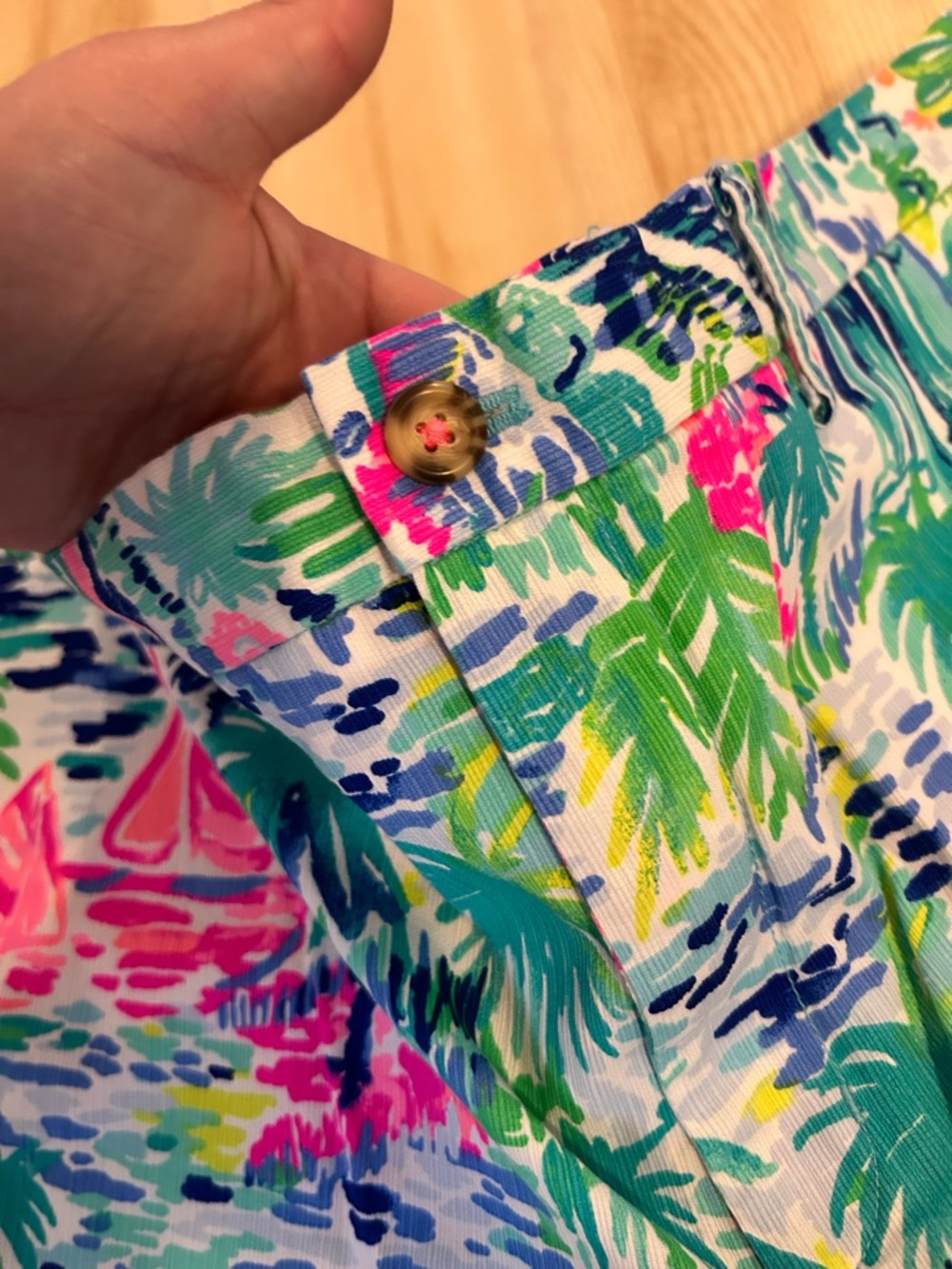 Lilly Pulitzer men’s Beaumont shorts - Picture 4 of 7